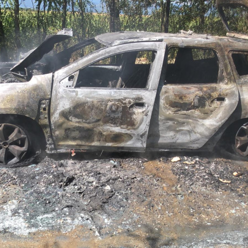 Un bărbat a suferit arsuri în urma unui incendiu la autoturism