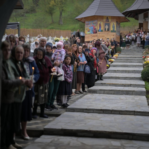 Resfintirea Bisericii din Stejaru, un moment de renaștere spirituală pentru comunitate