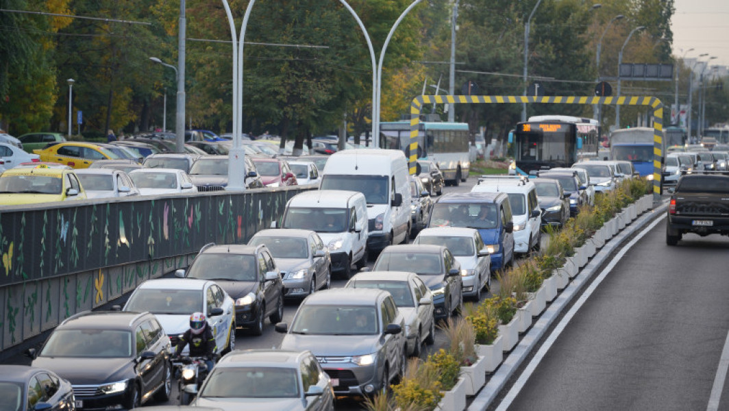 Scandal în trafic în București - Șofer înjunghiat după o ceartă aprinsă