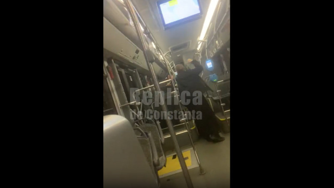 Călugăr agresat în autobuz în Constanța