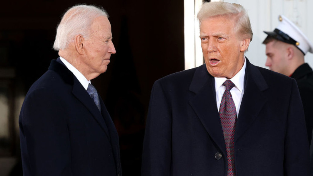 Trump contestă valabilitatea gratierilor lui Biden