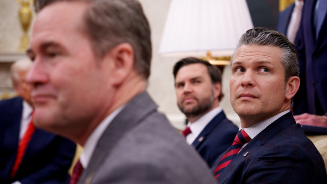 Informații confidențiale împărtășite într-un grup de mesagerie al oficialilor Trump