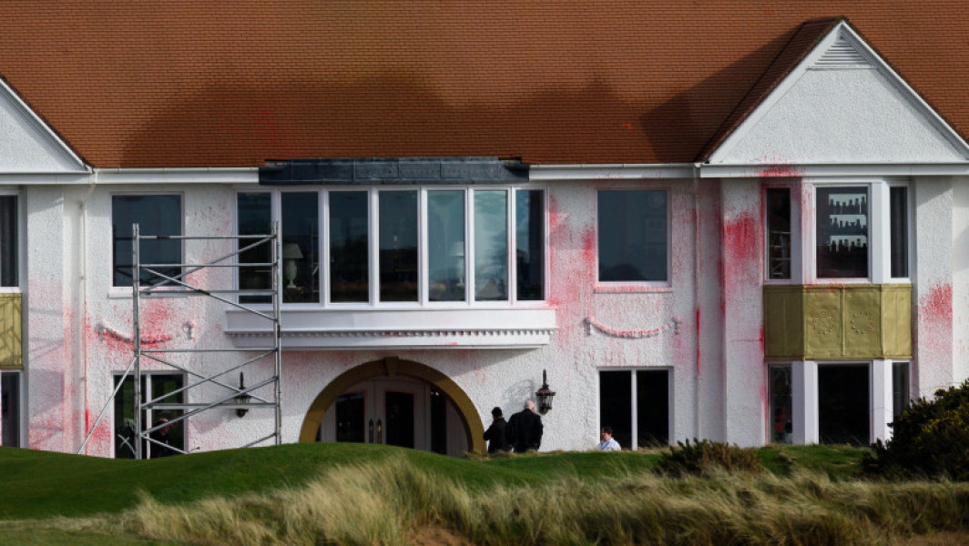 O a patra persoană acuzată de vandalizarea terenului de golf al lui Donald Trump în Scoția