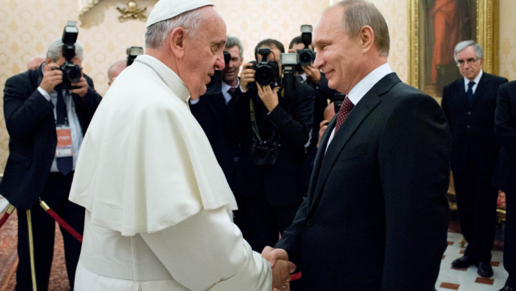 Putin transmite condoleanțe după decesul Papei Francisc