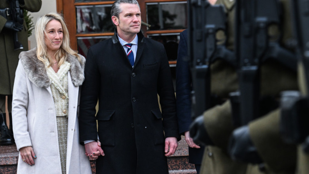 Activitățile neobișnuite ale lui Jennifer Hegseth la Pentagon