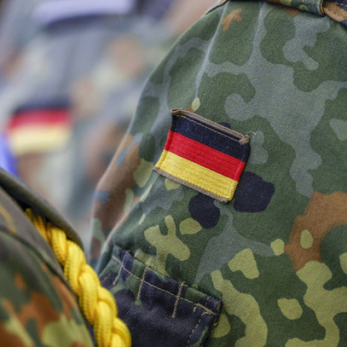 Guvernul german va investi fonduri pentru angajarea a 11.000 de militari suplimentari până la sfârșitul anului