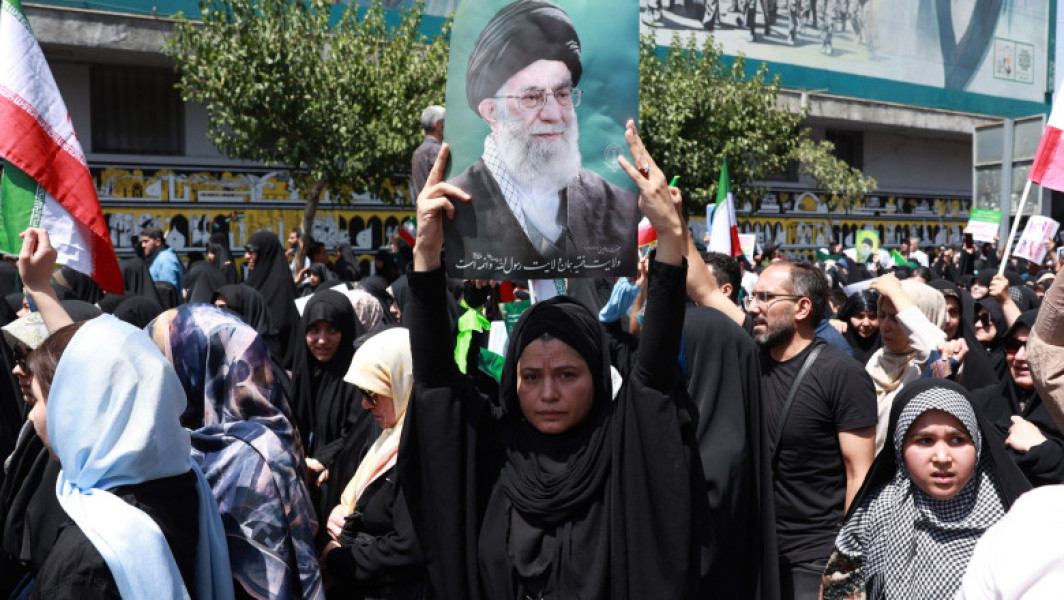 Khamenei, provocările și incertitudinile în Iran după atacurile asupra regimului
