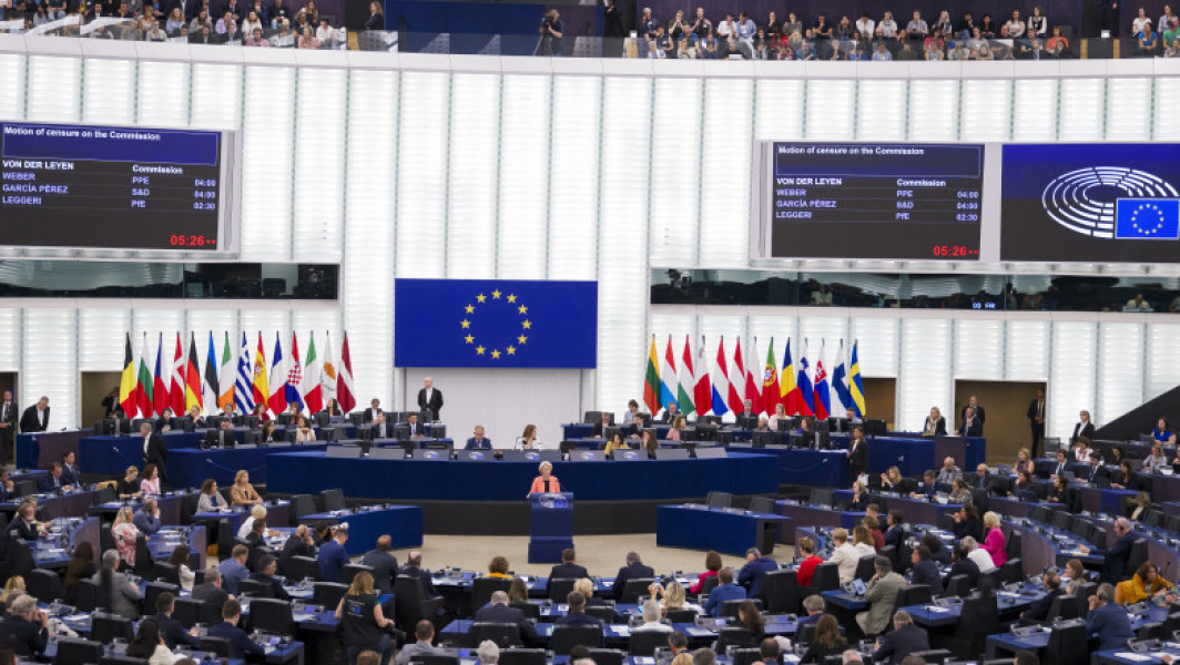 Ursula von der Leyen își apără reputația în fața motiunii de cenzură la Parlamentul European