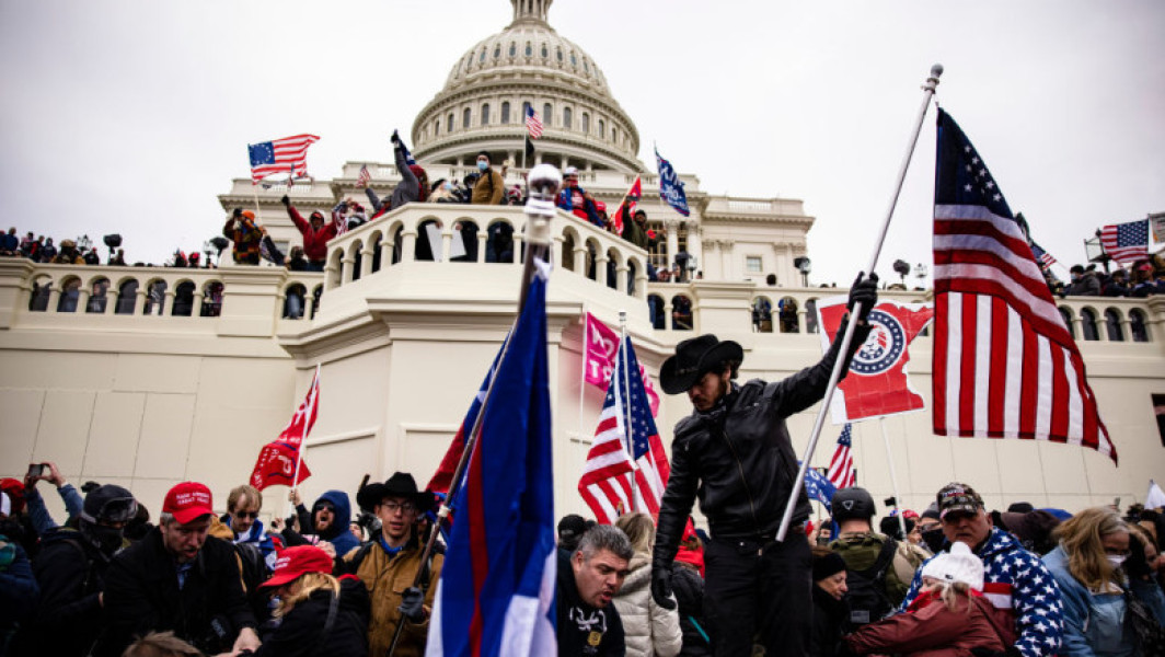 Jason Riddle, veteran al Marinei SUA, care a fost condamnat pentru participarea la asaltul asupra Capitolului din ianuarie 2021, a refuzat gratierea oferită de fostul președinte Donald Trump și și-a exprimat speranța ca și acesta va ajunge în final la închisoare, informează digi24.ro. Riddle a făcut aceste declarații marți într-un interviu pentru postul local ABC din New Hampshire.