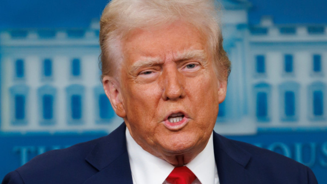 donald trump, prezentat ca superman pe pagina de facebook a Casei Albe