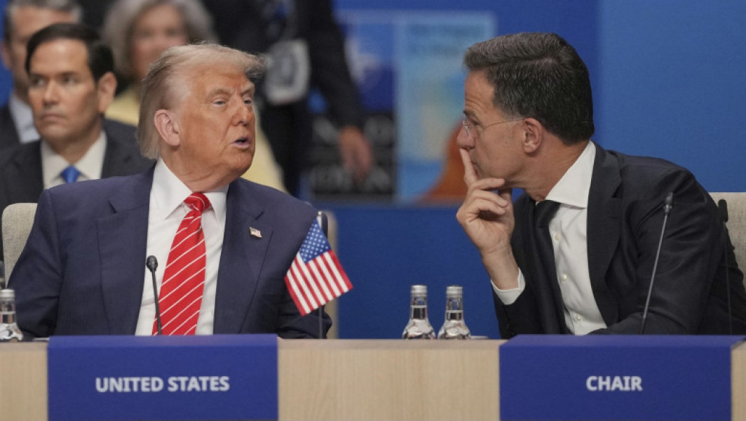Trump anunță acord cu NATO pentru livrarea de arme în Ucraina