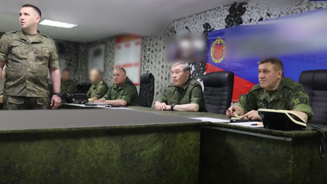 Valeri Gherasimov, șeful Statului Major al armatei ruse, a vizitat grupul militar "Centru" din zona Pokrovsk, regiunea Donetk, informează Ministerul Apărării de la Moscova. Aflat în estul Ucrainei, acest punct are o importanță strategică în cadrul eforturilor Rusiei de a-și menține controlul asupra întregii regiuni Donetk, notează agenția de știri Tass.