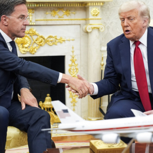 Trump anunță pachet de ajutoare militare pentru Ucraina și amenință cu sancțiuni asupra Rusiei
