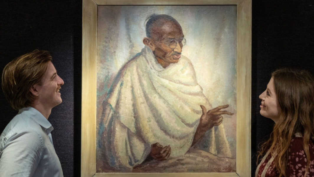 portret rar al lui mahatma gandhi vândut cu peste 176.000 de euro la londra