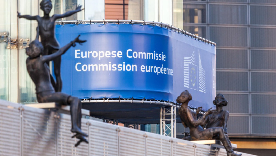 Uniunea Europeană încearcă să evite tarifele de 30% impuse de SUA