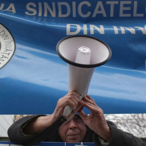 Sindicaliştii din Educație fac apel la Nicușor Dan: Măsurile de „eficientizare” luate de Guvern pot avea un cost mult mai mare 