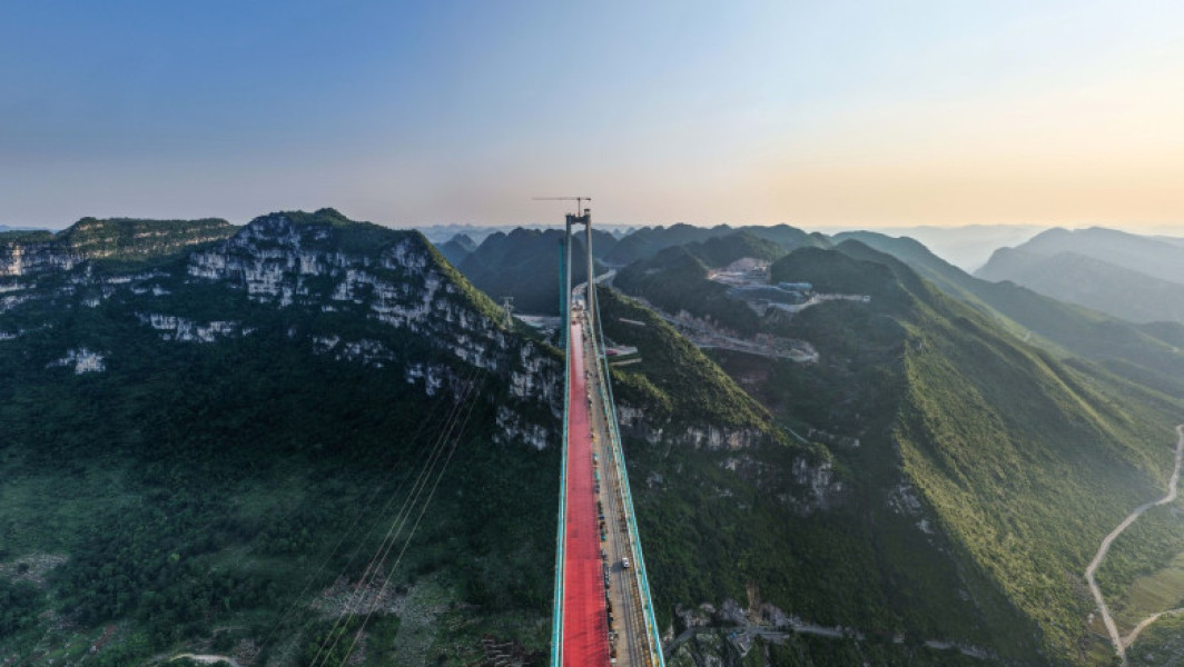 noi recorduri în construcția de poduri pe două continente: Italia și China