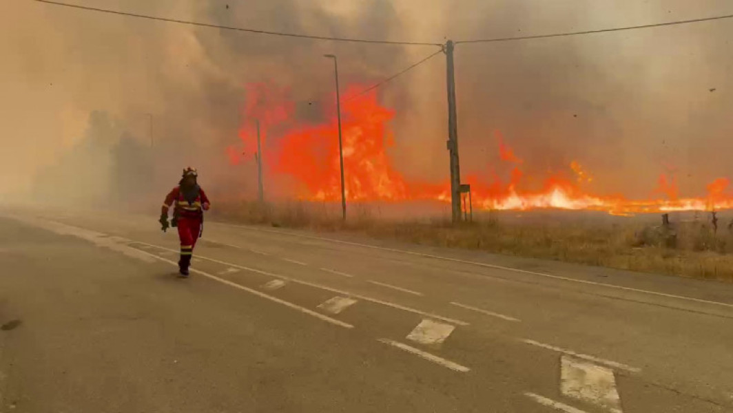 @article{title: "autoritățile din Spania au arestat peste 30 de persoane în legătură cu incendiile forestiere"}