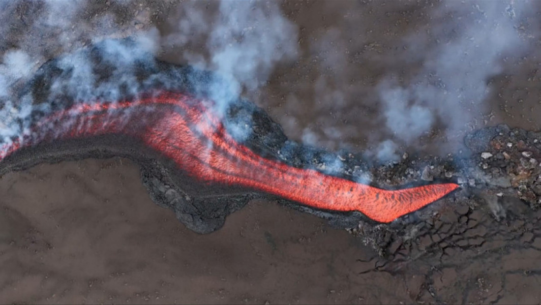 Vulcanul Etna a început să erupă joi dimineața prin două cratere