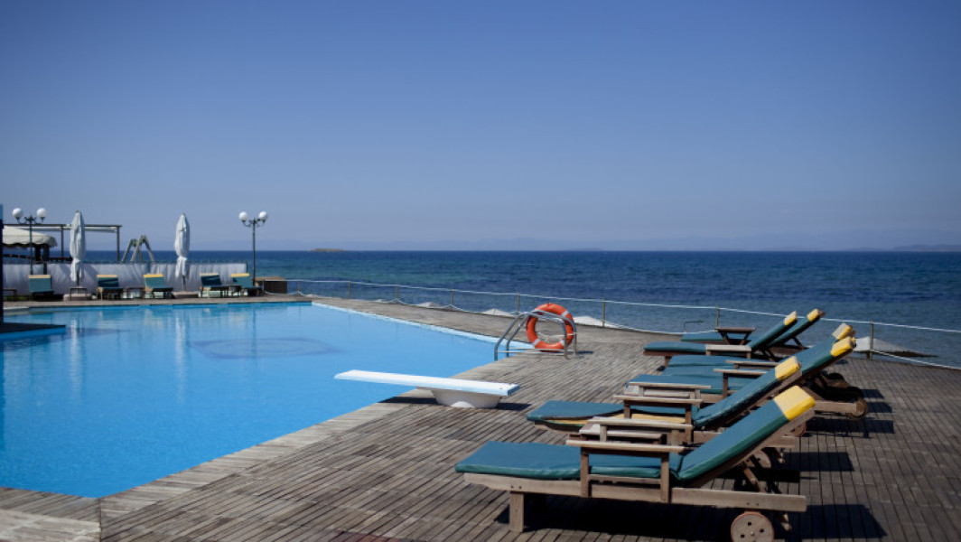 grecii aleg tot mai des vacanțe în străinătate din cauza costurilor mai mici în alte destinații