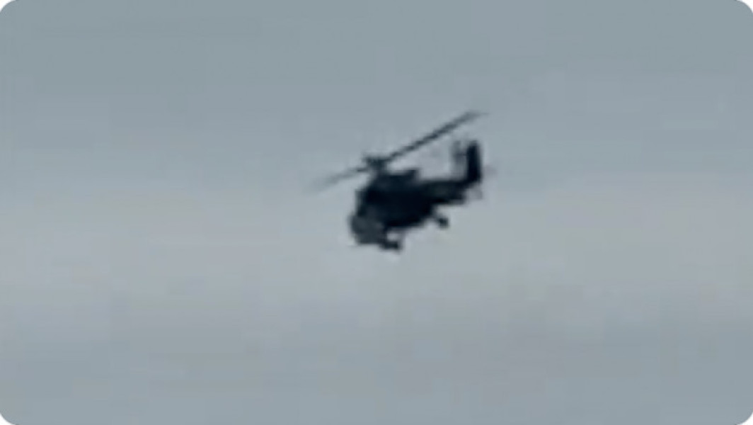 Elicoptere rusești căutând resturile avioanelor doborâte de ucraineni în Marea Azov