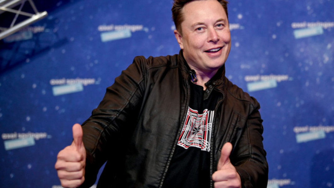 Pacient cu succes implantat cu cip cerebral de Neuralink controlează mouse-ul cu gânduri conform declarațiilor lui Elon Musk