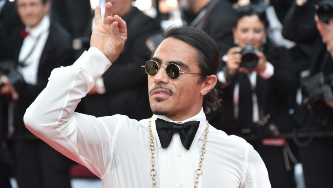 Restaurantul Salt Bae din Londra, unde o friptură costă 800 de euro, se închide căldura din cauza facturilor mari la energie