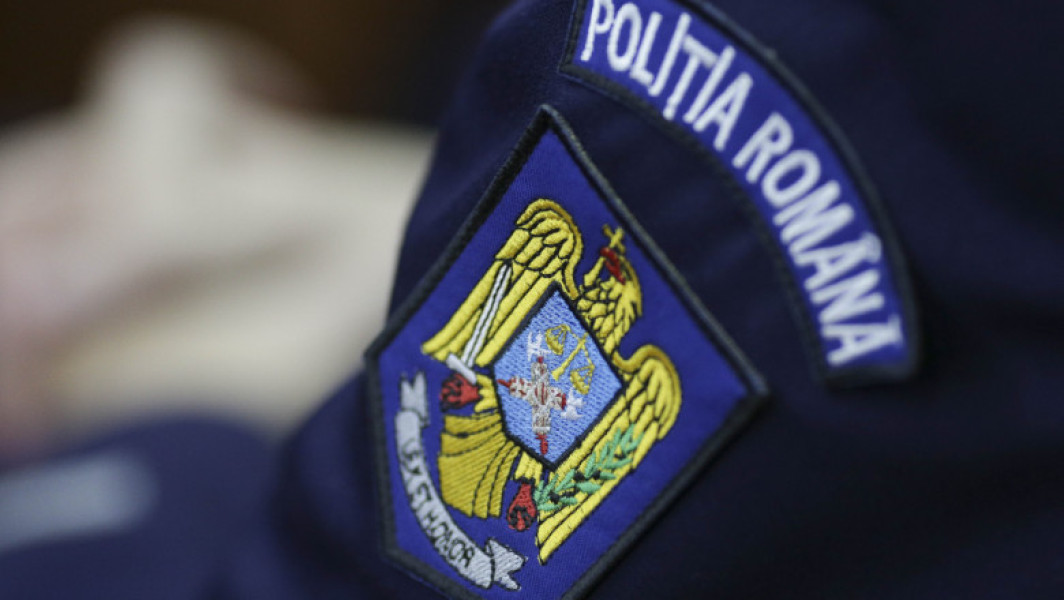 Poliţiştii și funcționarii publici condamnaţi penal vor fi privați de pensiile speciale conform unui proiect de lege depus de un deputat.