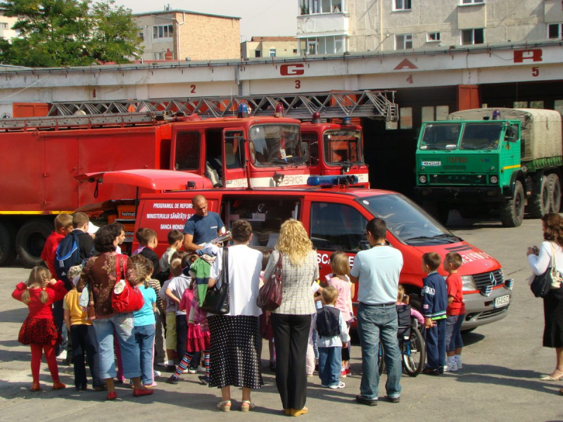 ISU Neamț organizează activități pentru Ziua pompierilor din România