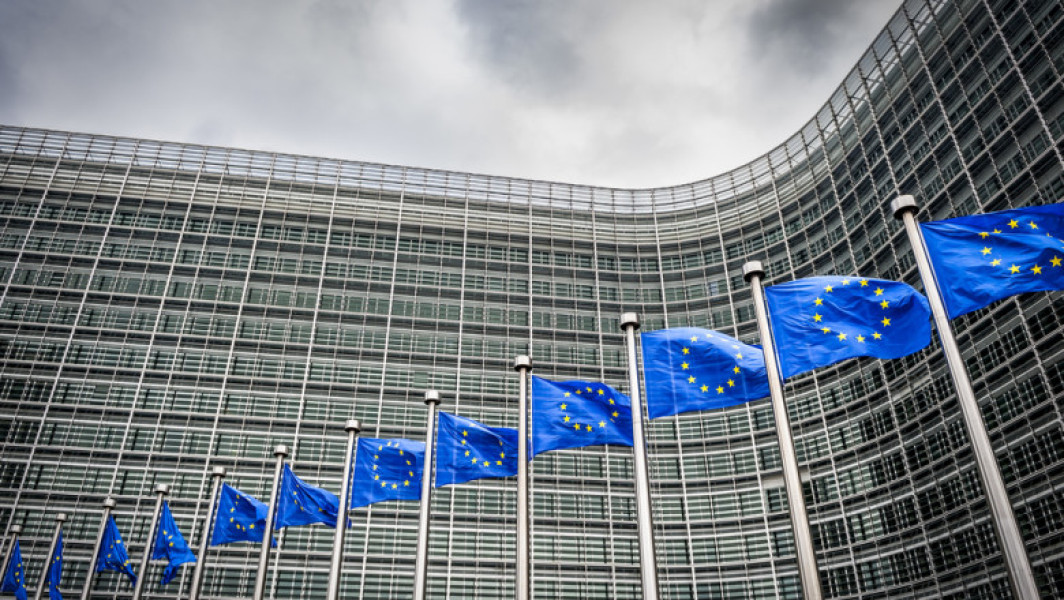 Comisia Europeană analizează deficitul României și suspendarea fondurilor