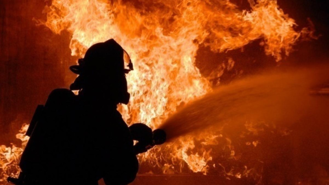 Incendiu într-o gospodărie din Căciulești: un bărbat de 63 de ani a murit