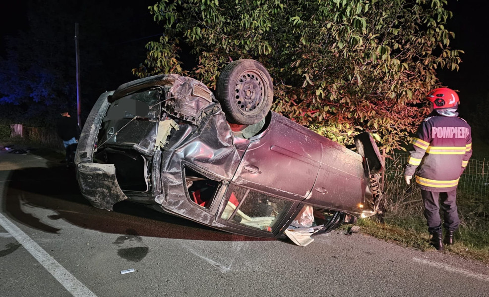 Trei tineri răniți după un accident rutier la Mărgineni din cauza unui șofer băut