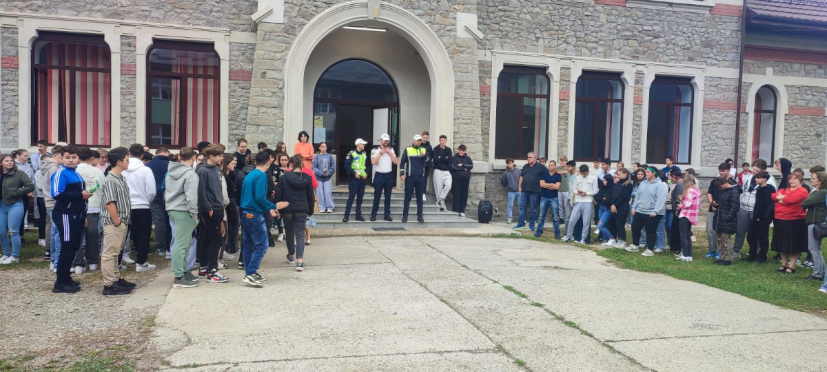 Acțiuni de siguranță rutieră în Neamț de Ziua Roadpol Safety Day