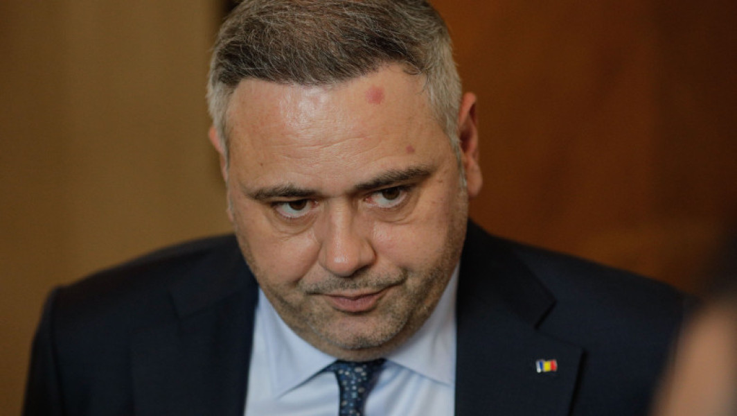 Florin Barbu pretinde că nu l-a demis pe șeful APIA pentru afacerile familiei Stănescu. "Era incompetent" despre decizia de eliberare din funcție a directorului general Ionuț Lupu.