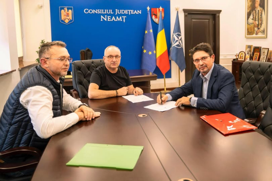 Neamț: proiect pentru microciparea gratuită a până la 15.000 de câini cu stăpân