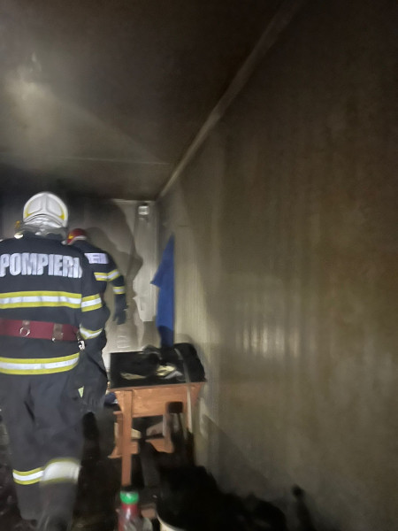 Două incendii în Neamț au mobilizat pompierii; un bărbat a murit