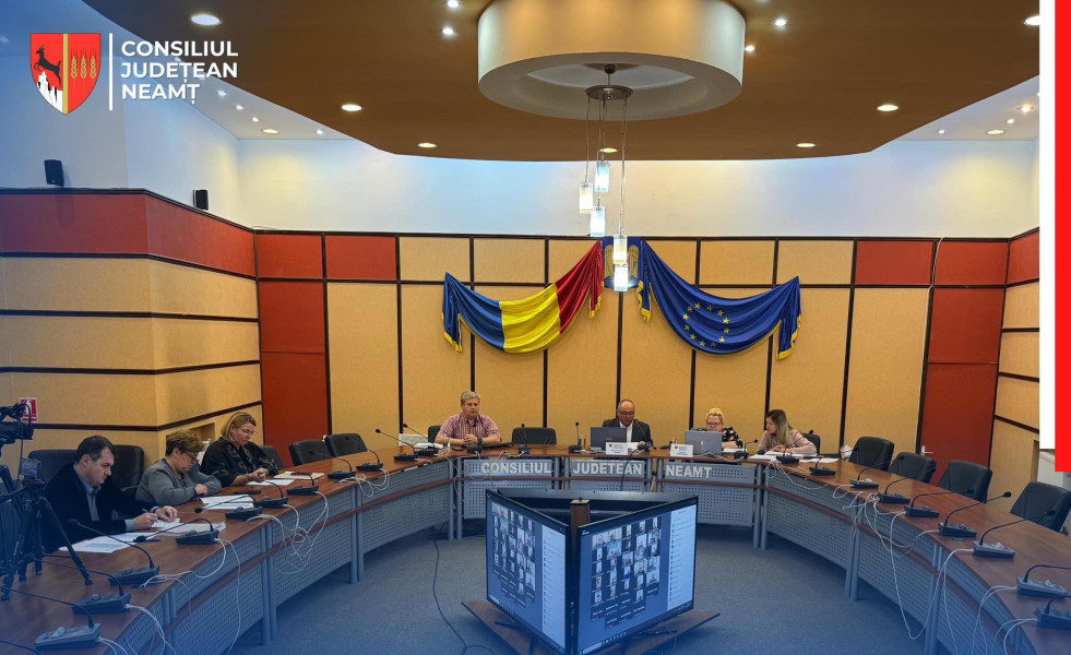 Consiliul Judeţean Neamţ a aprobat rectificarea bugetului și noi asocieri