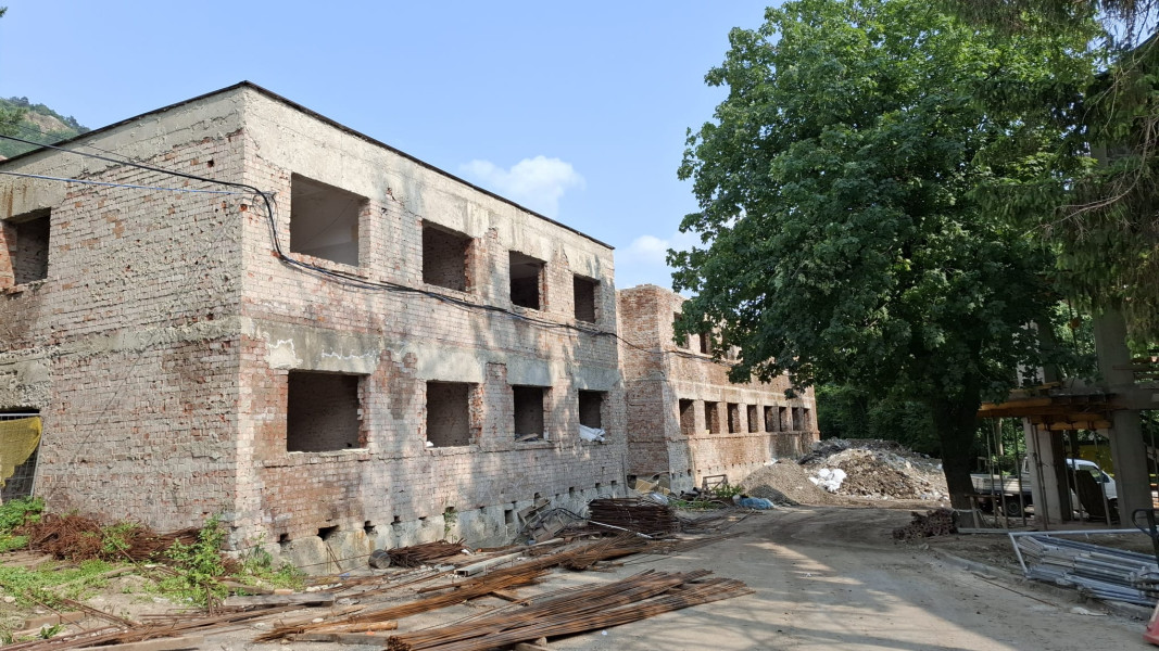 Licitația pentru reabilitarea secției Oncologie din Neamț a fost încheiată și constructorul vine la lucru