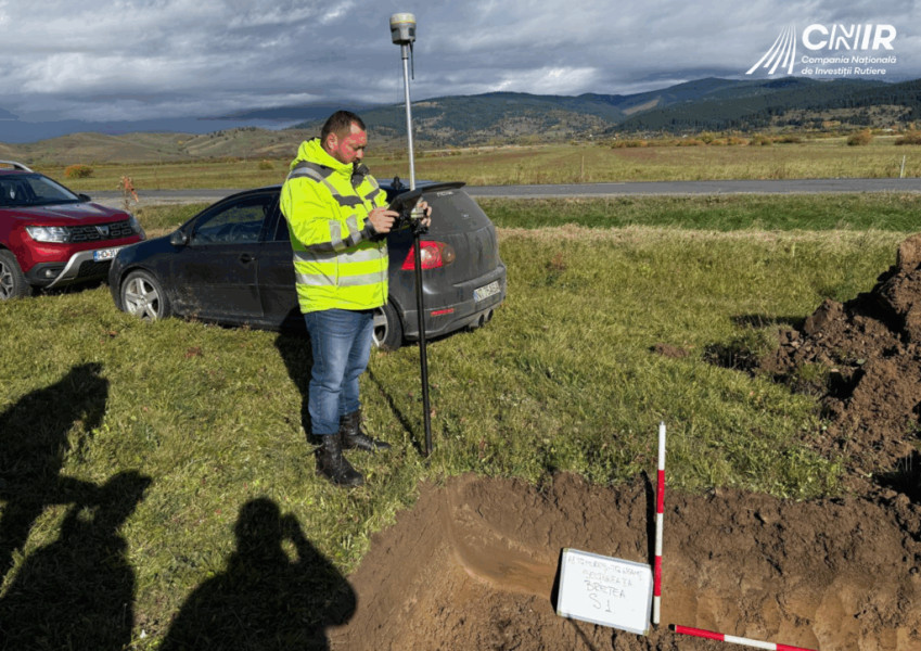 Începute lucrările pentru lotul Ditrău–Grințieș al autostrăzii A8