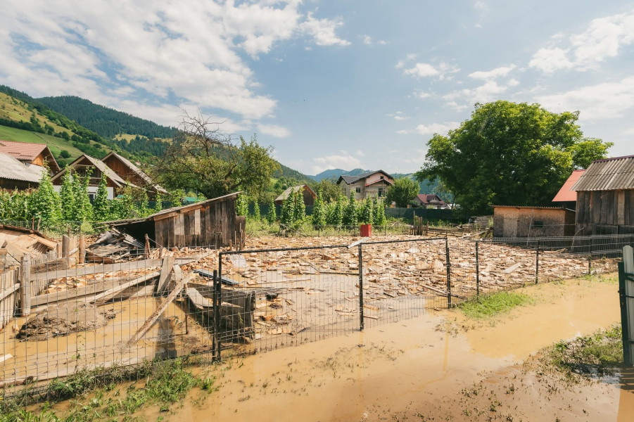 Statul a plătit peste 3 milioane de euro pentru refacerea locuințelor afectate de inundații în Suceava și Neamț
