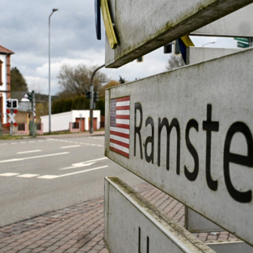 Germania va plăti salariile angajaţilor din bazele militare americane afectate de blocajul bugetar din SUA