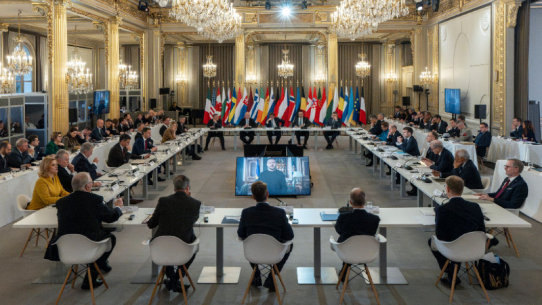 Macron discută cu NATO pentru a contracara amenințarea Rusiei în Europa