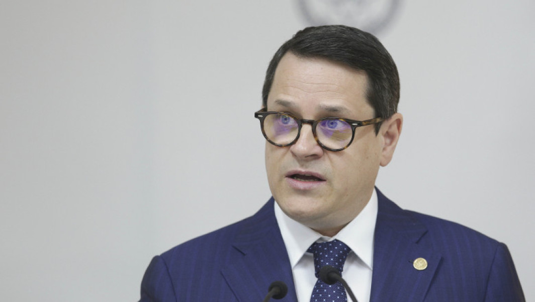 Eduard Hellvig: Vedetele se transformă în politicieni