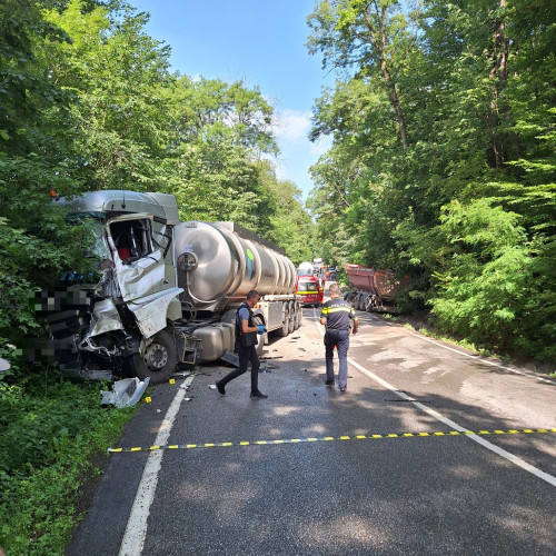 Accident rutier în Delul Mărului, la Gâdinți